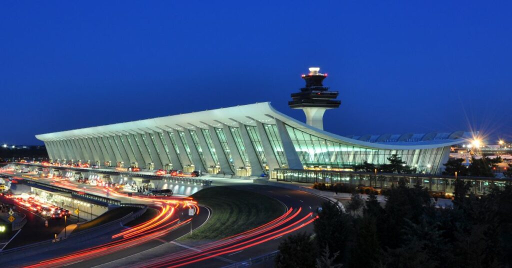 United Airlines IAD Terminal - Washington Dulles International Airport