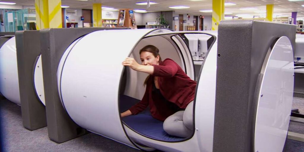 lax sleep pods